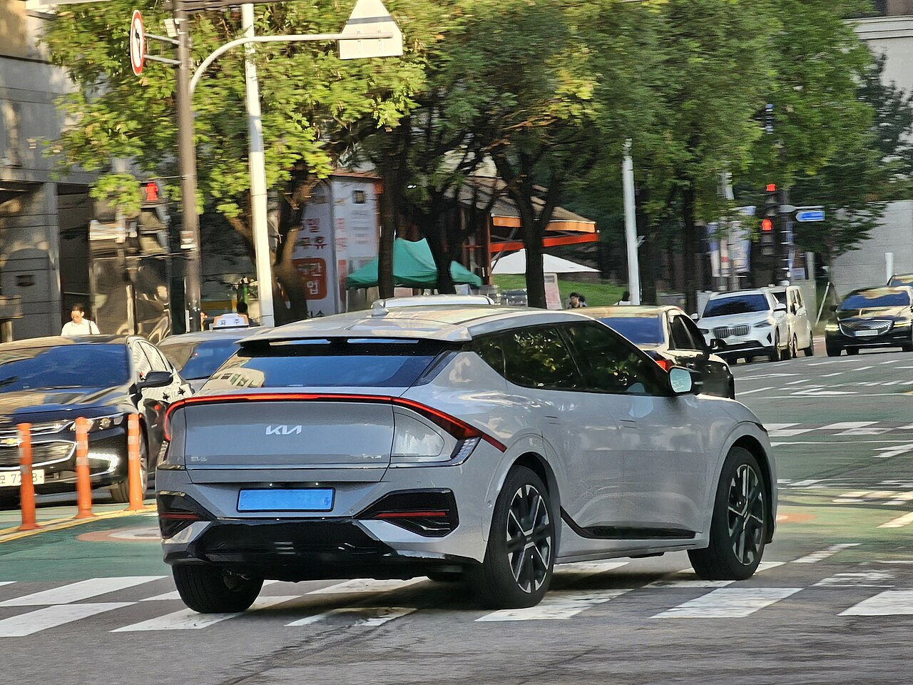 Facelift Kia EV6 GT-Line rear on a street