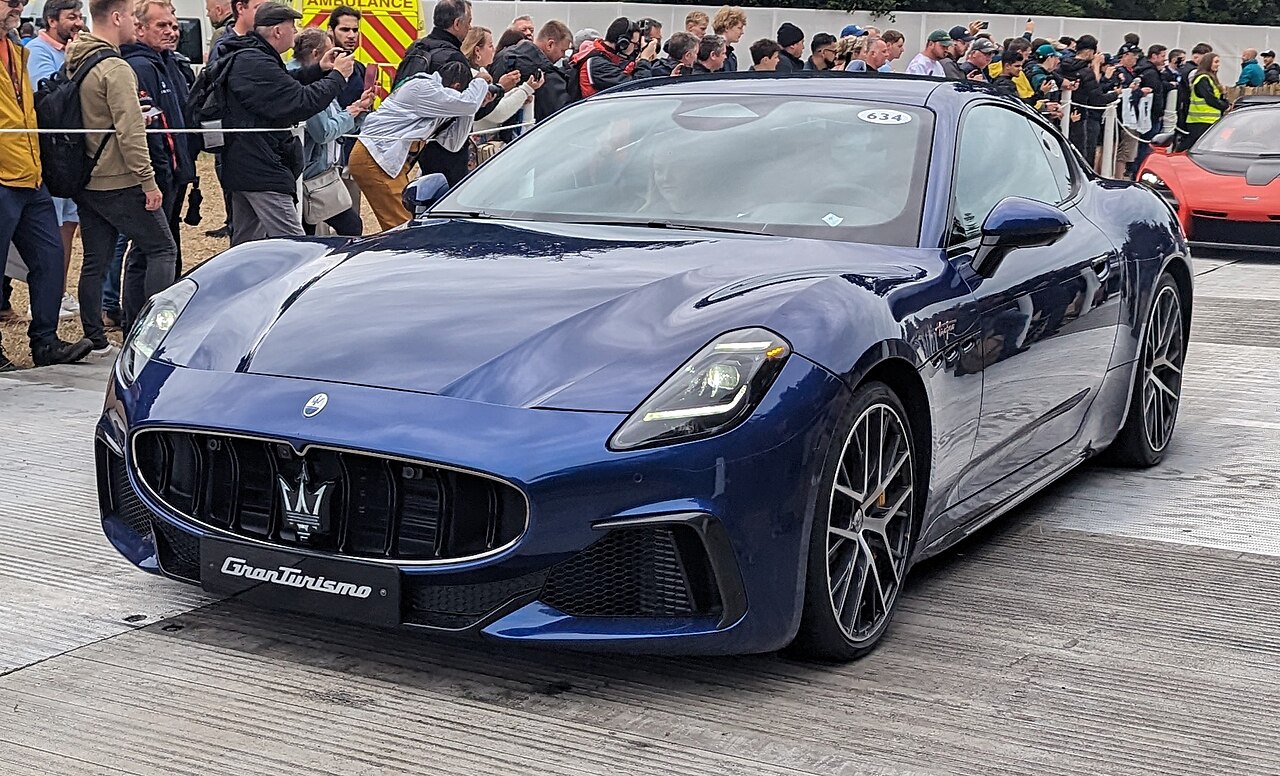 Blue second-generation Maserati GranTurismo front and side