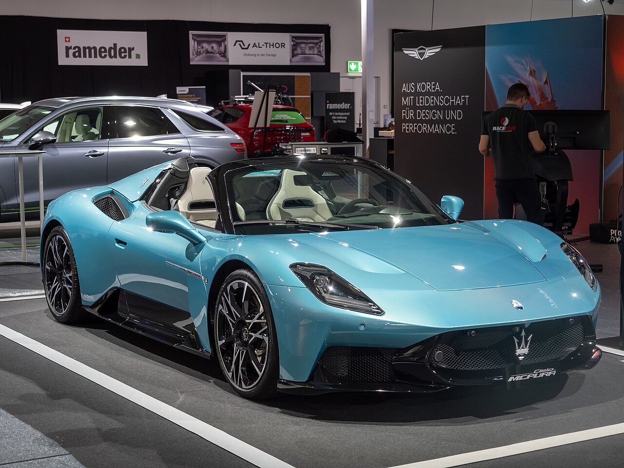Turquoise Maserati MCPURA Cielo at the Zurich show