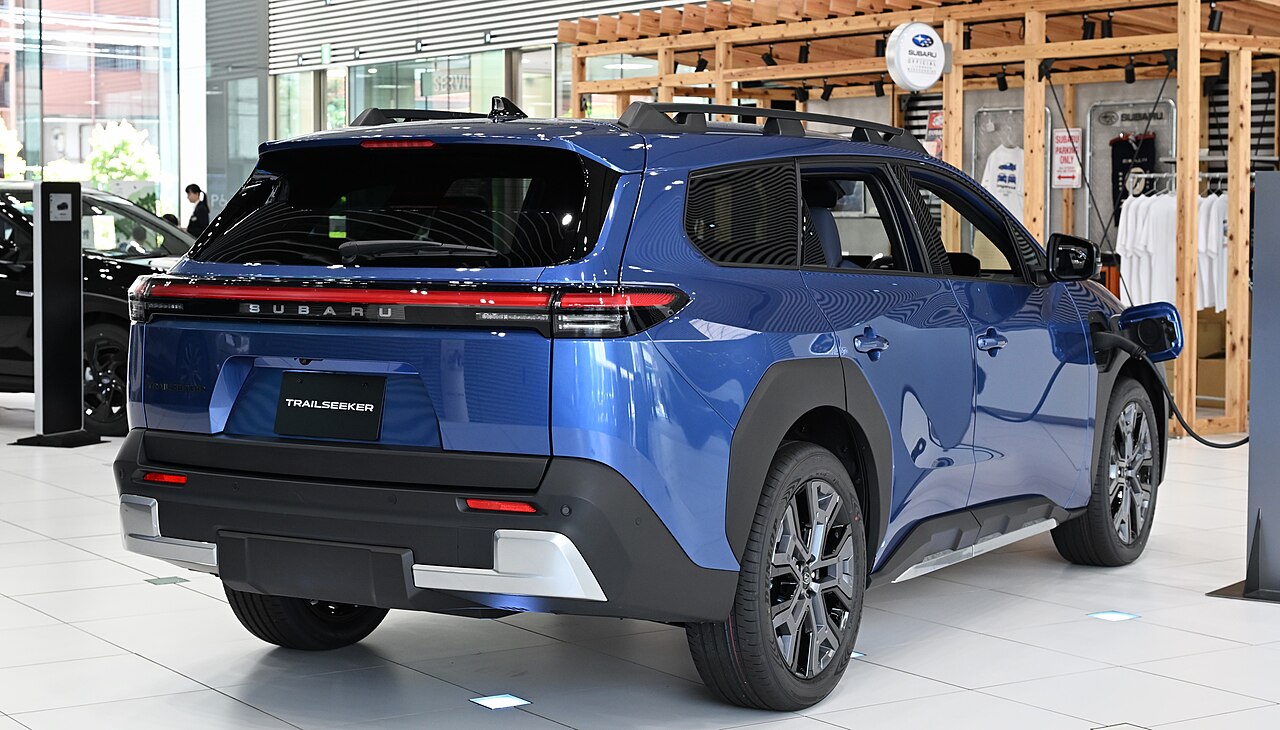 Blue Subaru Trailseeker ET-HS rear in Japan