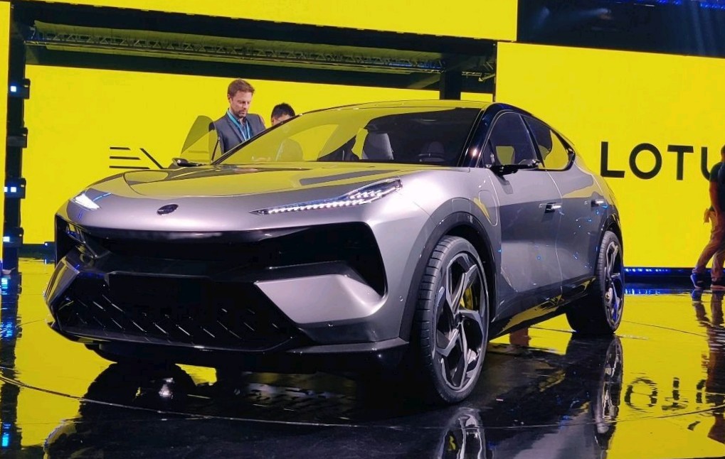 Lotus Eletre, front three-quarter view on a display stand