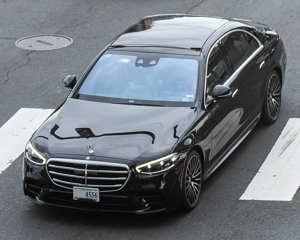 Mercedes-Benz S 500 W223, front view