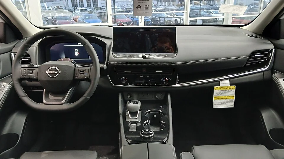 Facelift Nissan Rogue, interior view