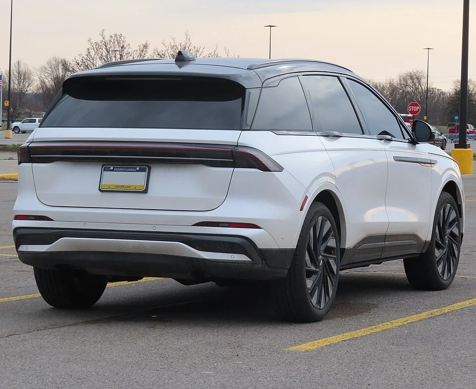 Rear exterior — 2024 Lincoln Nautilus Reserve III photographed in Pennsylvania; Reserve-specific exterior equipment.